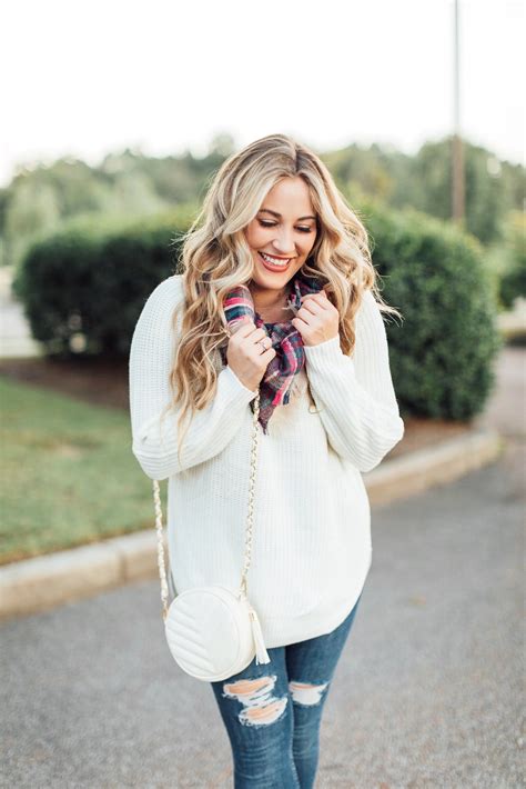 Fall Sweaters And Vests Fashion Walking In Memphis In High Heels