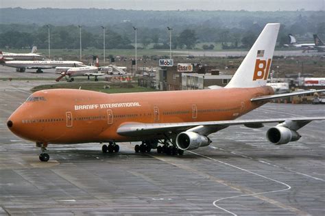 Braniff Airlinesthe Big Orangei Remember Living In Az Wed See