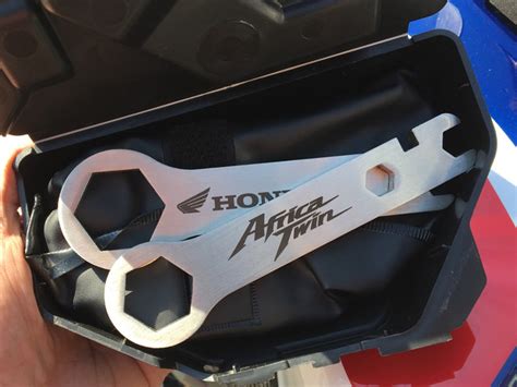 Honda motorcycle tool kits contain every item to get you back on the road, including:combination wrenches, locking pliers, electrical tape, screwdrivers, spark plugs and more. Tool kit for the honda crf1000 africa twin - Honda ...