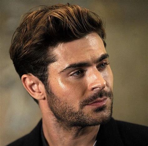Zac efron, the singer, and actor who shot to fame during late 2000 is not only popular because of his talent and physical features, but also for his variety of hairstyles which are inspirational and contemporary with the modern trend. Pin by Tyler on Zac Efron | Zac efron hair, Zac efron ...