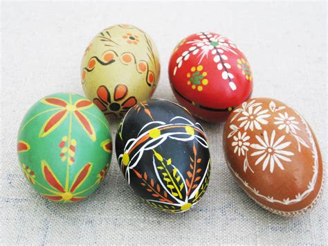 Vintage Wooden Eggs Hand Painted Folk Art Easter Decor European