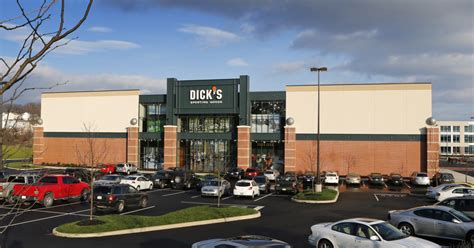 Dicks Sporting Goods Will Stop Selling Assault Style Rifles Walmart