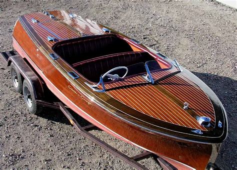 Classic Boats Chris Craft 17 Foot Deluxe Runabout Boat Wooden Boat