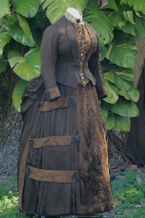 Circa 1880s Victorian Fashion 19th Century Fashion Walking Dress