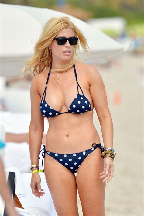 Jill Martin Boobs Paradise Stills At Wearing A Bikini In Miami World