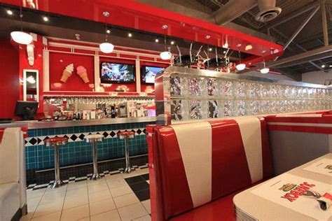 Photos for Jukebox Burgers & Bar Laitier - Dollard-des-Ormeaux, West ...