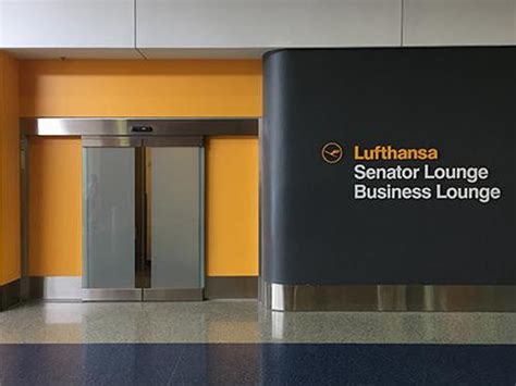 Lufthansa Business Lounge Dtw Airport Lounges Warren C Evans Terminal
