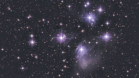 Messier 45 Spektrum Der Wissenschaft