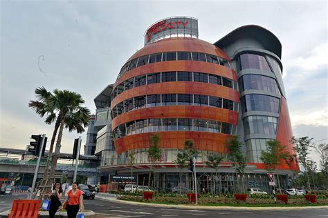 With various sheltered elevated bridges. Sunway Velocity Hotel to open in September - The Malaysian ...