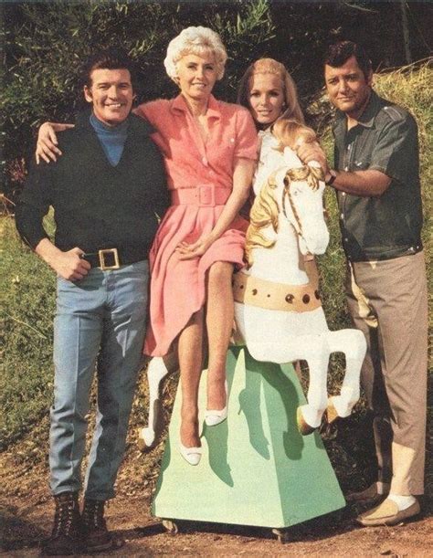 Peter Breck Barbara Stanwyck Linda Evans And Richard Long Nick