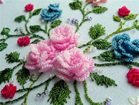 5 Beautiful Embroidery Designs Can Vip