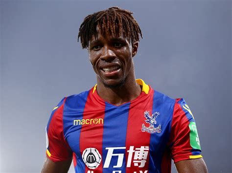 Roy Hodgson Expecting To Have To Fight To Keep Wilfried Zaha At Crystal