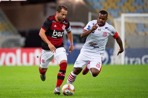 Game played at 1 apr 2021. Flamengo vence Bangu no retorno do primeiro estadual do país