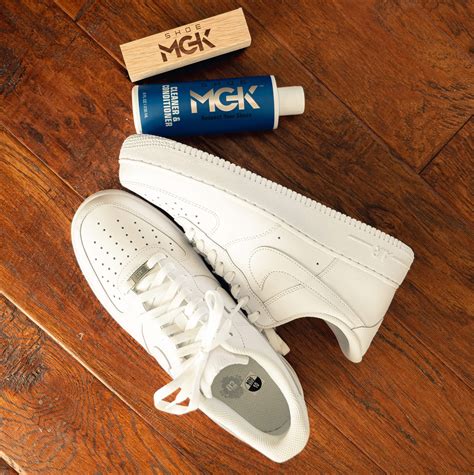 How To Clean Air Force 1s Shoe Mgk