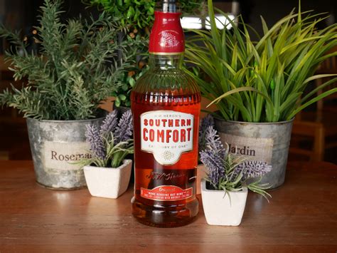 Personalised/engraved shot glass & southern comfort set in silk gift box for boys/girls/men/women/dad/mum/christmas/birthday/mothers day/valentines day. Southern Comfort - Guest House Brighton. The Gather Inn Bar