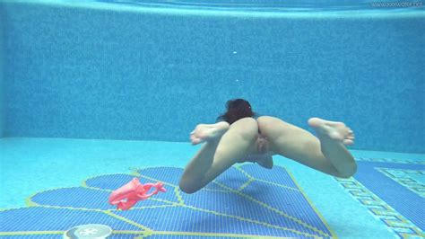 Underwater Show Sazan Cheharda On And Underwater Naked Swimming Porndoe Hot Sex Picture