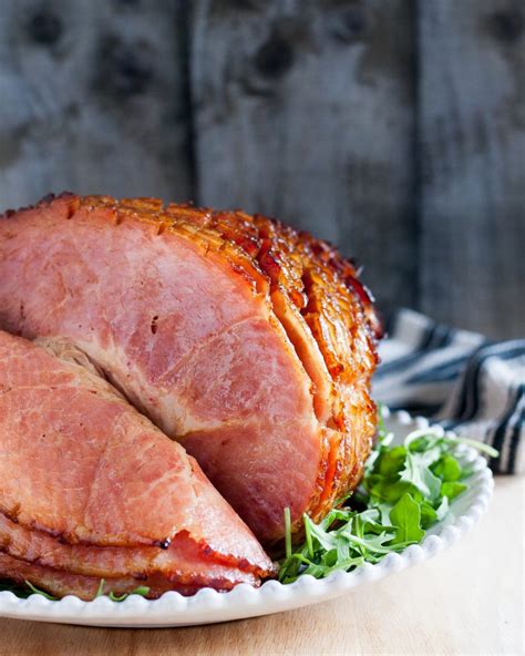 How To Make Baked Ham With Bourbon Glaze