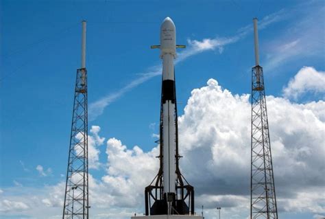 Family of orbital launch vehicles made by spacex. SpaceX Falcon 9 Launches Telesat's Telstar 18 Vantage HTS ...