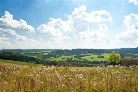 All hotels shown on a region map. Bilddatenbank Eifel | Informationen | Urlaub Eifel