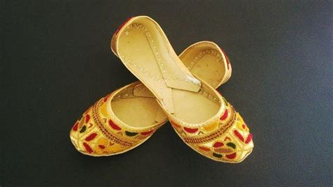 Golden Leather Khusa Fancy Sandal Indian Pakistani Traditional Khussa Shoe Bridal Wedding Shoe