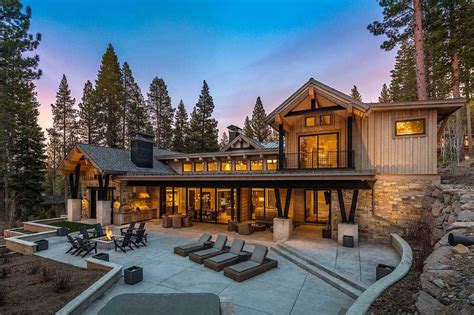 8107 Villandry Dr Truckee Ca 96161 Zillow In 2020 Mountain Home