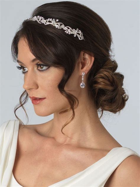 bridal headband in silver tone pairs the delicate rhinestones with swarovski crystals that have