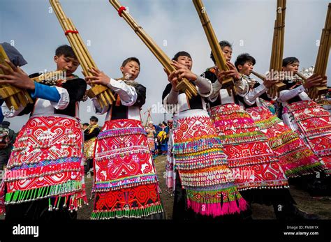 hmong-music-high-resolution-stock-photography-and-images-alamy