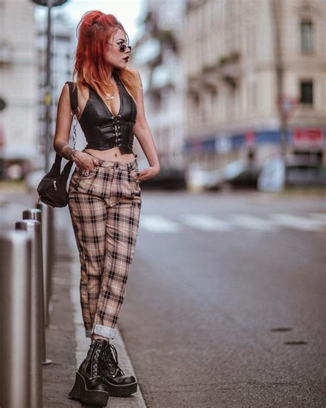 25 Grunge Outfits To Copy In 2020 Fashion Inspiration And Discovery Moda Grunge Neo Grunge