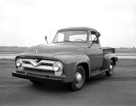 Pictures Of Classic Ford Pickup Trucks Ford Pickup Trucks Ford