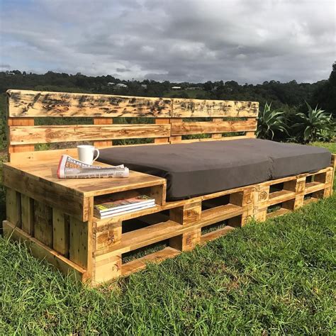 Diy Recycled Pallet Daybed Fabulous Ideas Pallet Garden Furniture