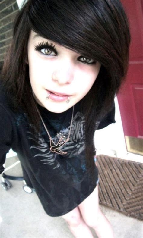 40 Cute Emo Hairstyles For Teens Boys And Girls Buzz 2018