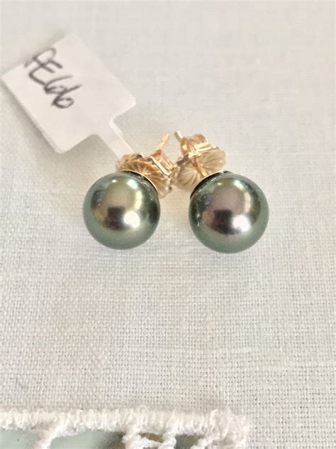 Cultured Tahitian Pearl Stud Earrings K Yellow Gold Pe