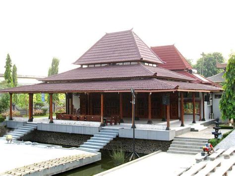 ☆ lagi cari tahu jenis atap rumah minimalis modern terbaik dan harganya? Mengenal Jenis-Jenis Rumah Adat Jawa Tengah | by K-Tin ...