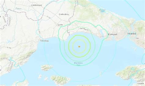 Istanbul Earthquake Buildings Shake As Massive 57 Magnitude Quake