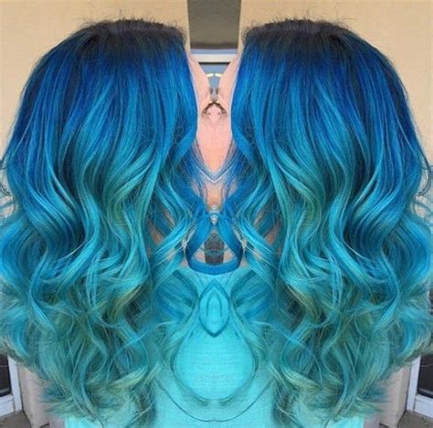 Curlylonghairstyles Aquablues Blue Ombre Hair Hair Styles