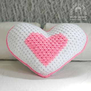 This pattern includes instructions for two sizes of heart pillows. Ravelry: Heart Pillow / Ring Bearer Crochet Pattern (2 ...