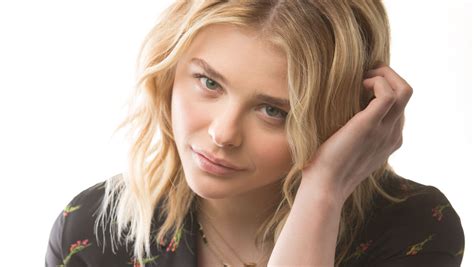 Moretz Gets Down And Dirty With Ya 5th Wave