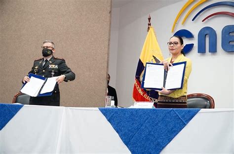 Las papeletas que no contengan marcas serán consideradas como votos en blanco. CNE firma contratos para la impresión de documentos y ...