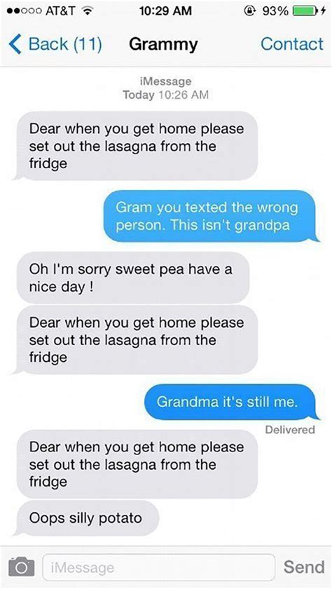 A Roundup Of The Funniest Text Conversations For 2014 28 Pics