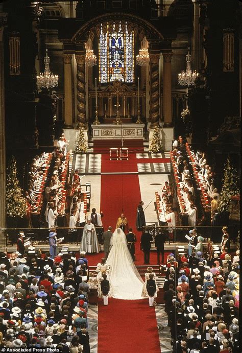 Paul's cathedral following their wedding. Prince Charles and Princess Diana's wedding | Daily Mail ...