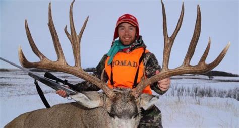 Cody Robbins Harvests A Final Hour Beast Of A Muley Buck Wide Open Spaces