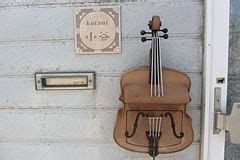 Category Violin Shaped Objects Wikimedia Commons