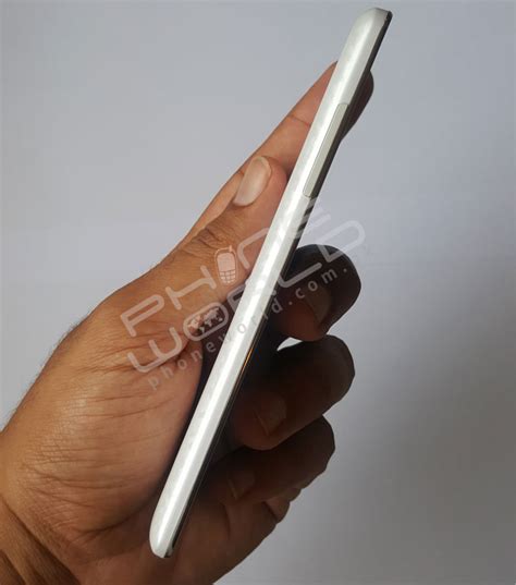 Qmobile Noir S5 Review Qmobile With Selfie Stick Phoneworld