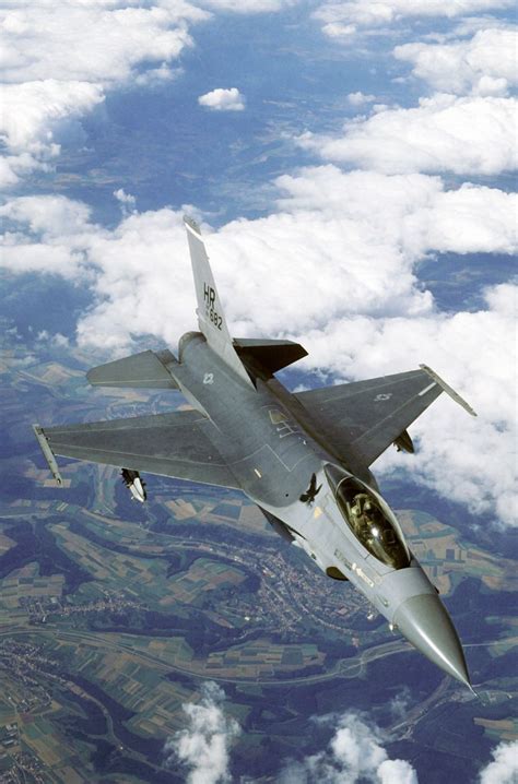 Lockheed Martin General Dynamics F 16 Fighting Falcon Com Imagens