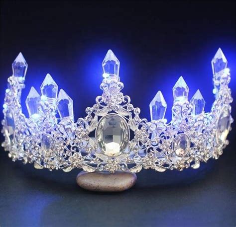 تخصيص فانوس مضاءة كريستال العروس تاج الملكة سبائك مصنعين التاج مصنع الجملة المباشرة Crownus