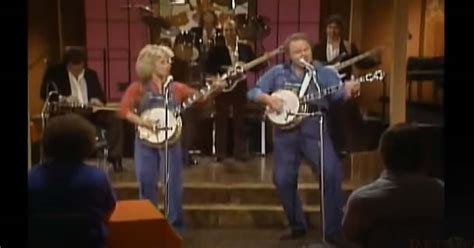 Throwback To Roy Clark And Barbara Mandrell Showing Off Their Banjo