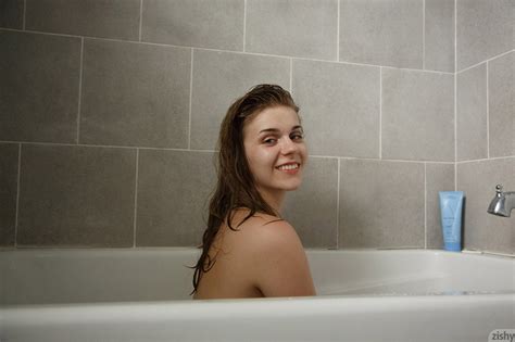 Natalie Austin Sensual Bath Time For Zishy Curvy Erotic
