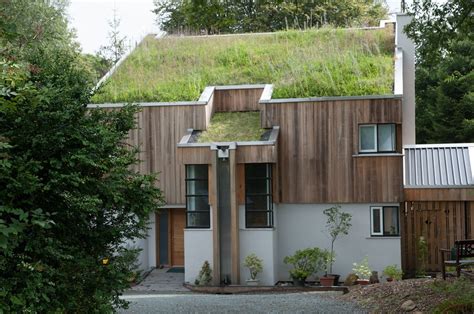 A Guide On Individual And Societal Benefits Of Green Roofs Eco Karen