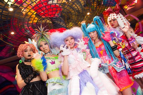 A Cafe Where You Can Experience The Latest In Harajuku Pop Culture Has