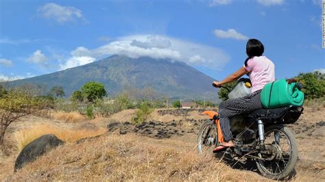 Bali Volcano Thousands Evacuated Cnn